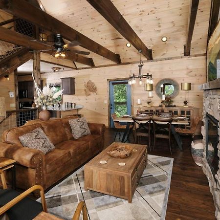 Chestnut Bearadise Villa Gatlinburg Bagian luar foto